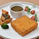 Lion's Mane Mushroom Steak With Crispy Mix Veggie 黑胡椒山伏茸佐酥炸時蔬
