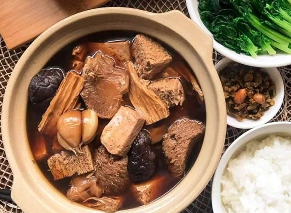 Vegetarian Herbal Bak Kut Teh 素肉骨茶