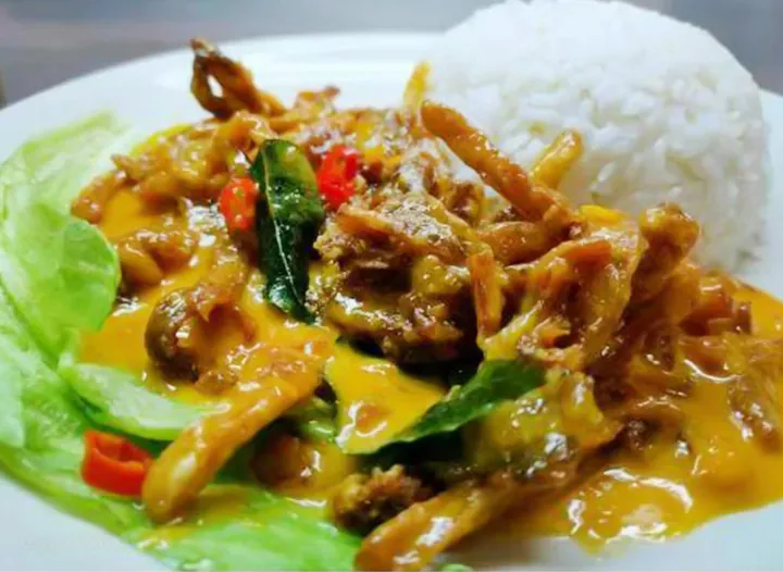 A4. Creamy Salted Egg Oyster Mushroom Rice