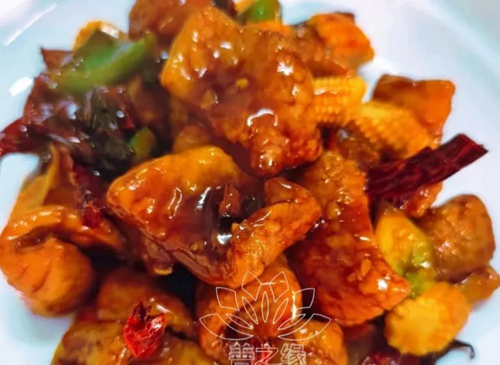 FRIED KUNG PAO PASTE COCONUT MEAT 宫保椰子肉