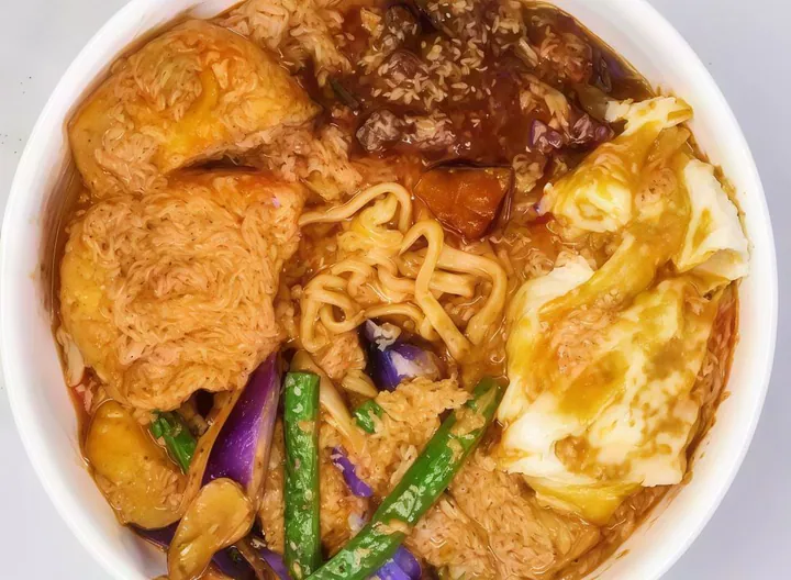 N10. Ace Curry Noodle Signature 王牌咖喱面