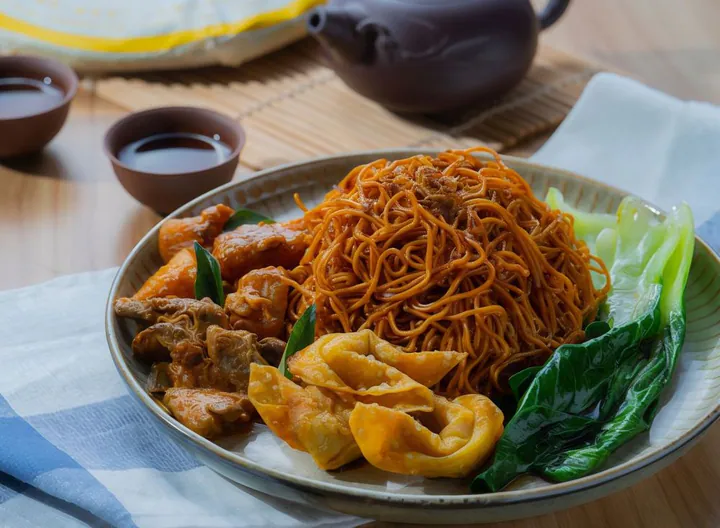 Dried Curry Wantan Mee