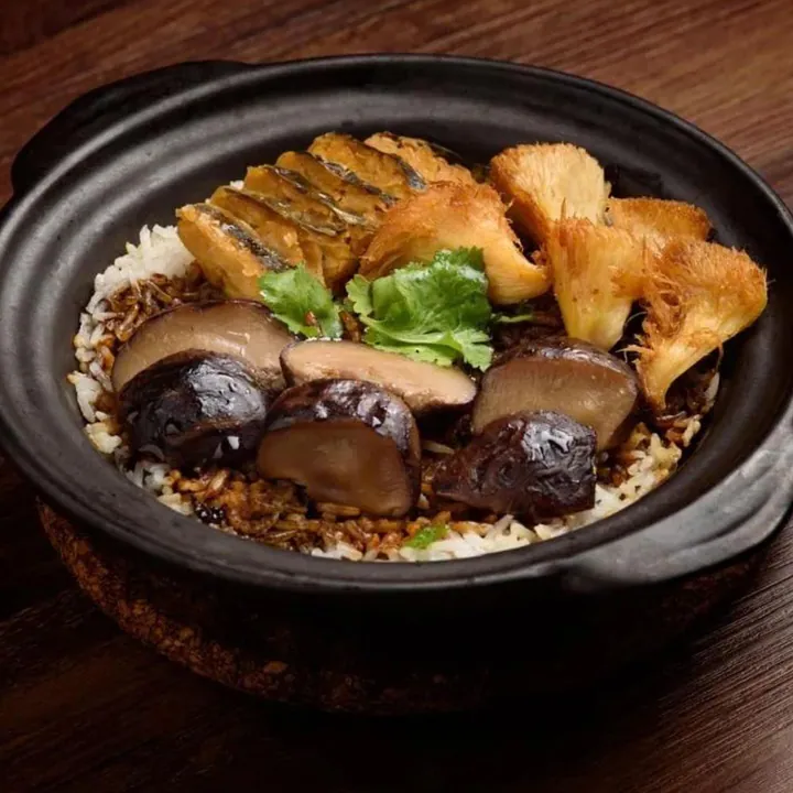 800. Signature Pot Rice