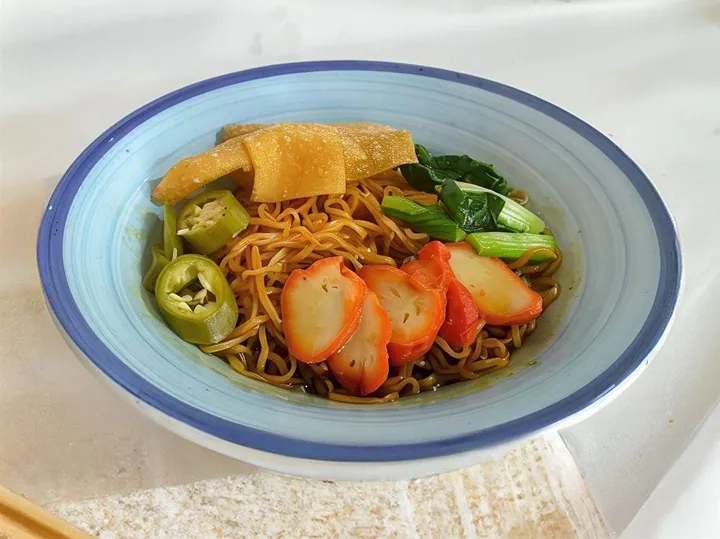 Vegetarian Wantan Mee 云吞面