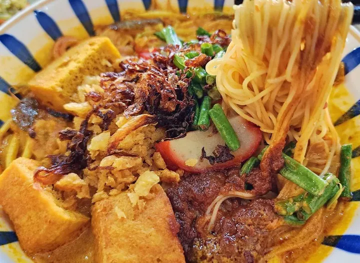 Vegetarian Curry Mee 咖喱面