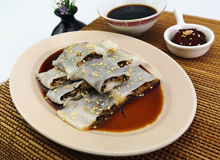 Pickled Vegetable Rice Roll