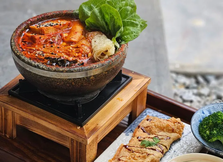 Korean Kimchi Hotpot Rice 韓式泡菜石鍋飯