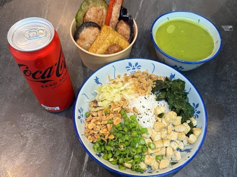 Thunder Tea Rice + 1 Yong Tau Foo + 1 Drink