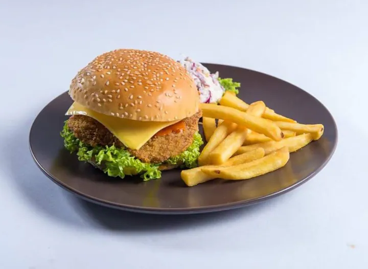 B7.Mushroom Steak Burger
