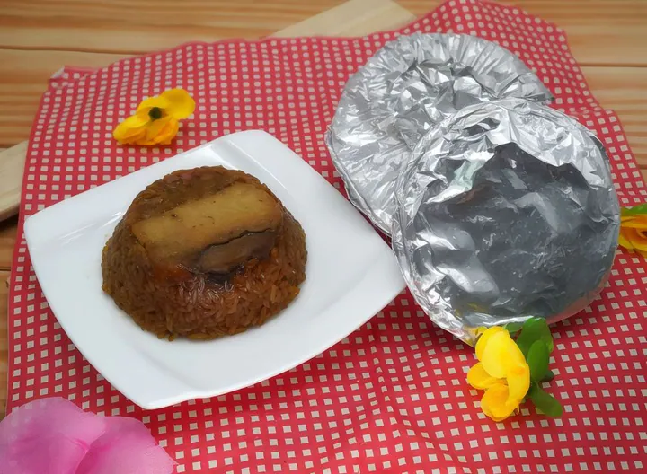 B06. Vegetarian Sticky Rice Chicken
