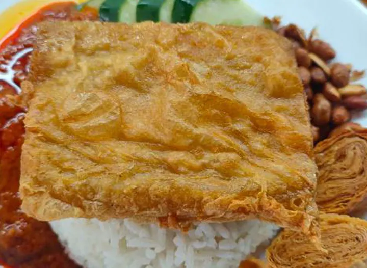 素帶魚椰漿飯 Nasi Lemak With Ribbon Fish