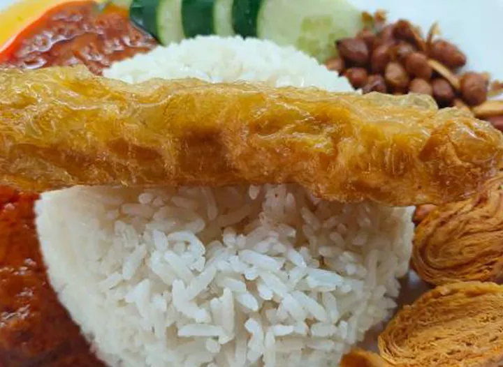 素卷椰漿飯 Nasi Lemak With Roll