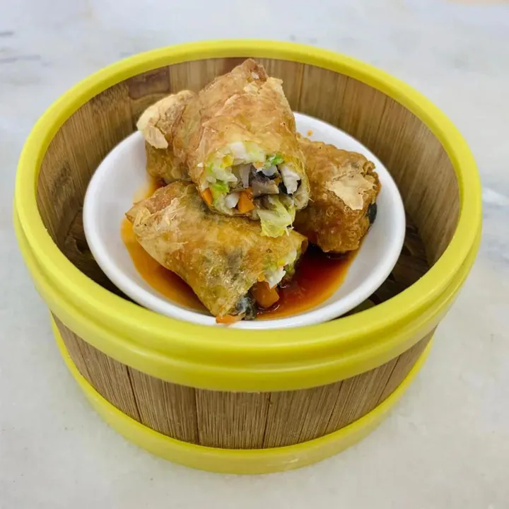D005. Sweet & Sour Vegetable Pork 素酸甜卷