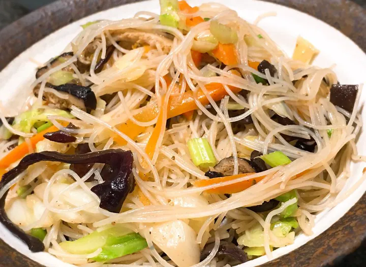 D2. Fried Bihun 炒米粉