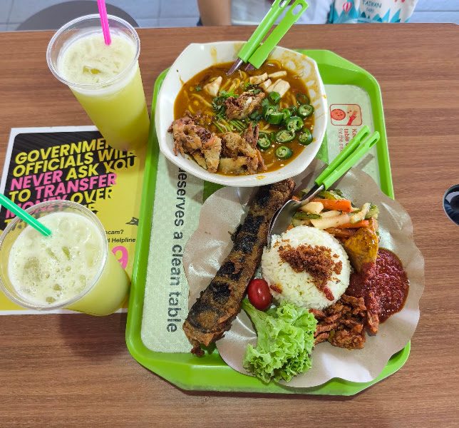 Pawon Vegetarian, Thomson